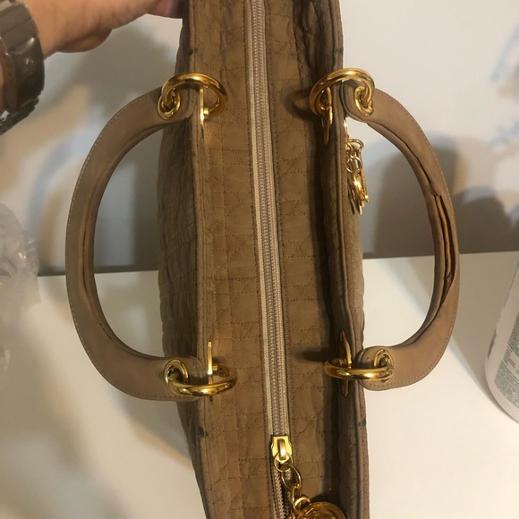 Authentic CHRISTIAN DIOR carnage in fabric - Picture 13 of 16